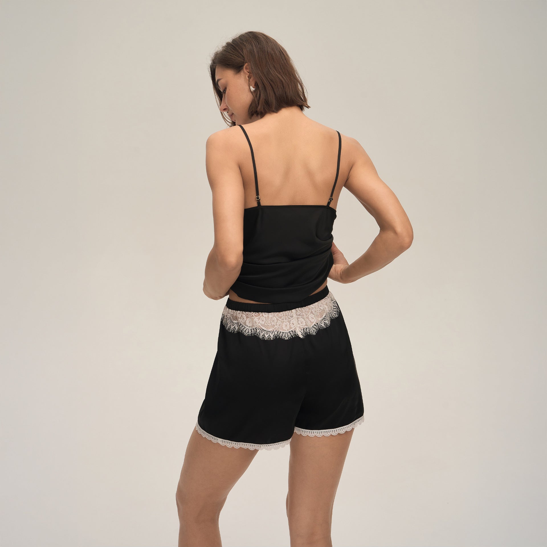 b645b71b-1078-4a40-8574-e0686b056792