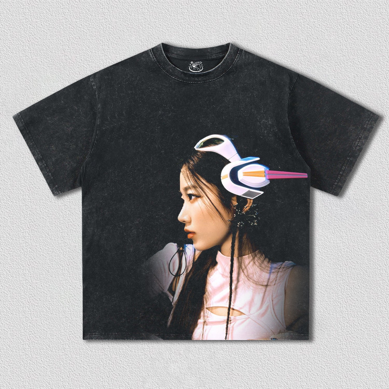 lesserafim KAZUHA TEE 9.10