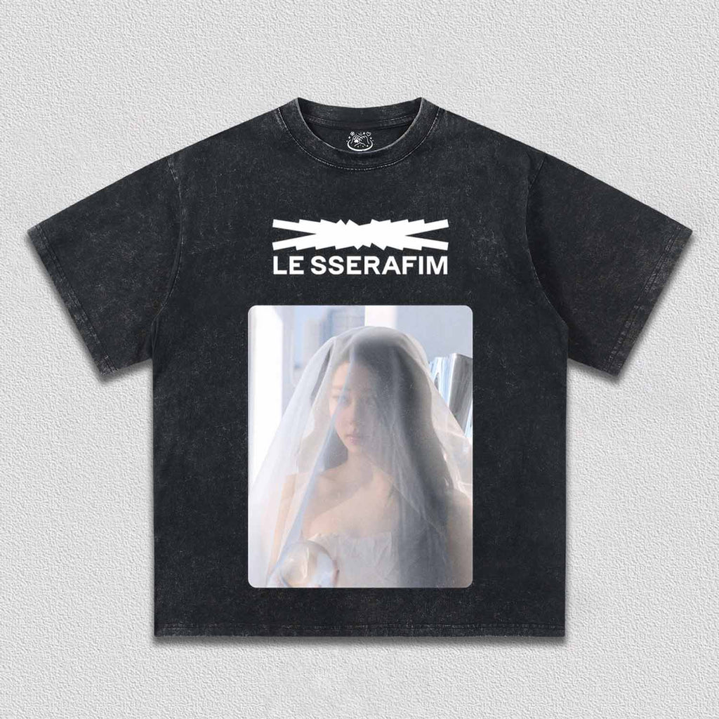 LE SSERAFIM Huh Yunjin TEE