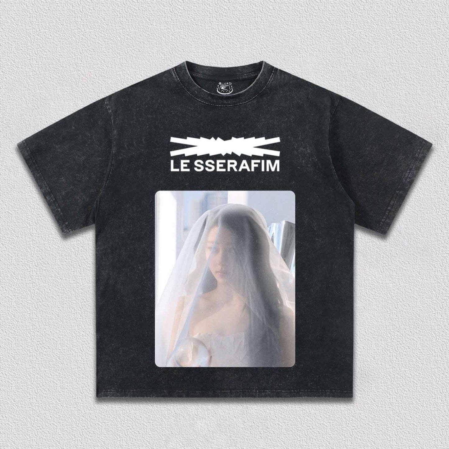 LE SSERAFIM Huh Yunjin TEE