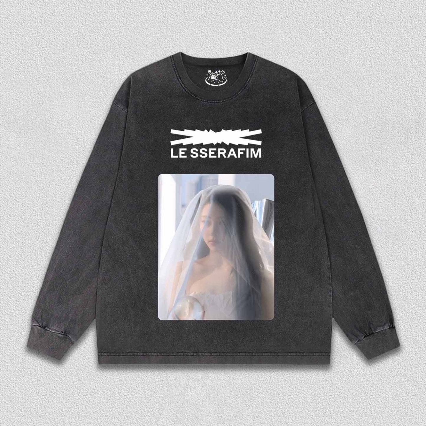 LE SSERAFIM Huh Yunjin TEE