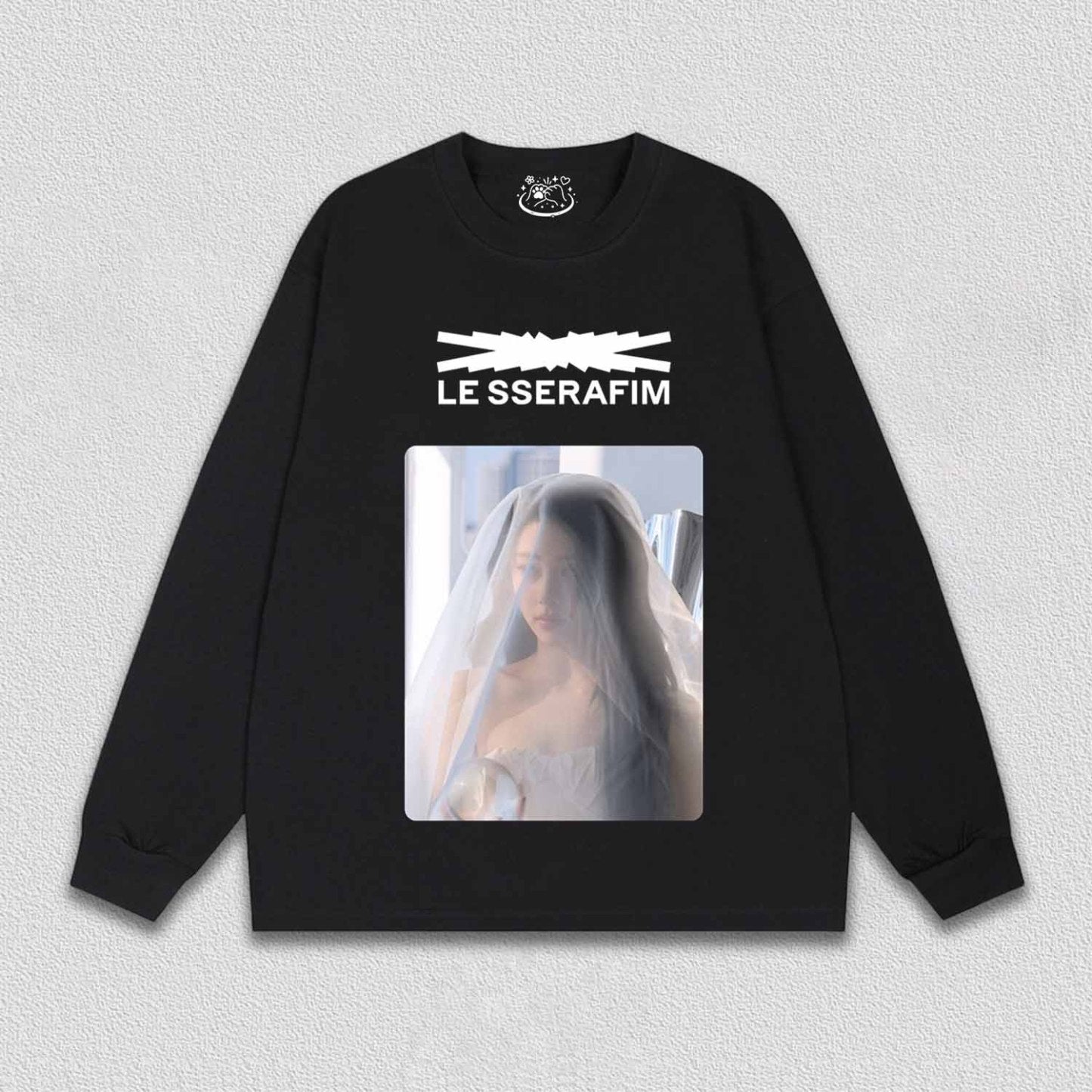 LE SSERAFIM Huh Yunjin TEE