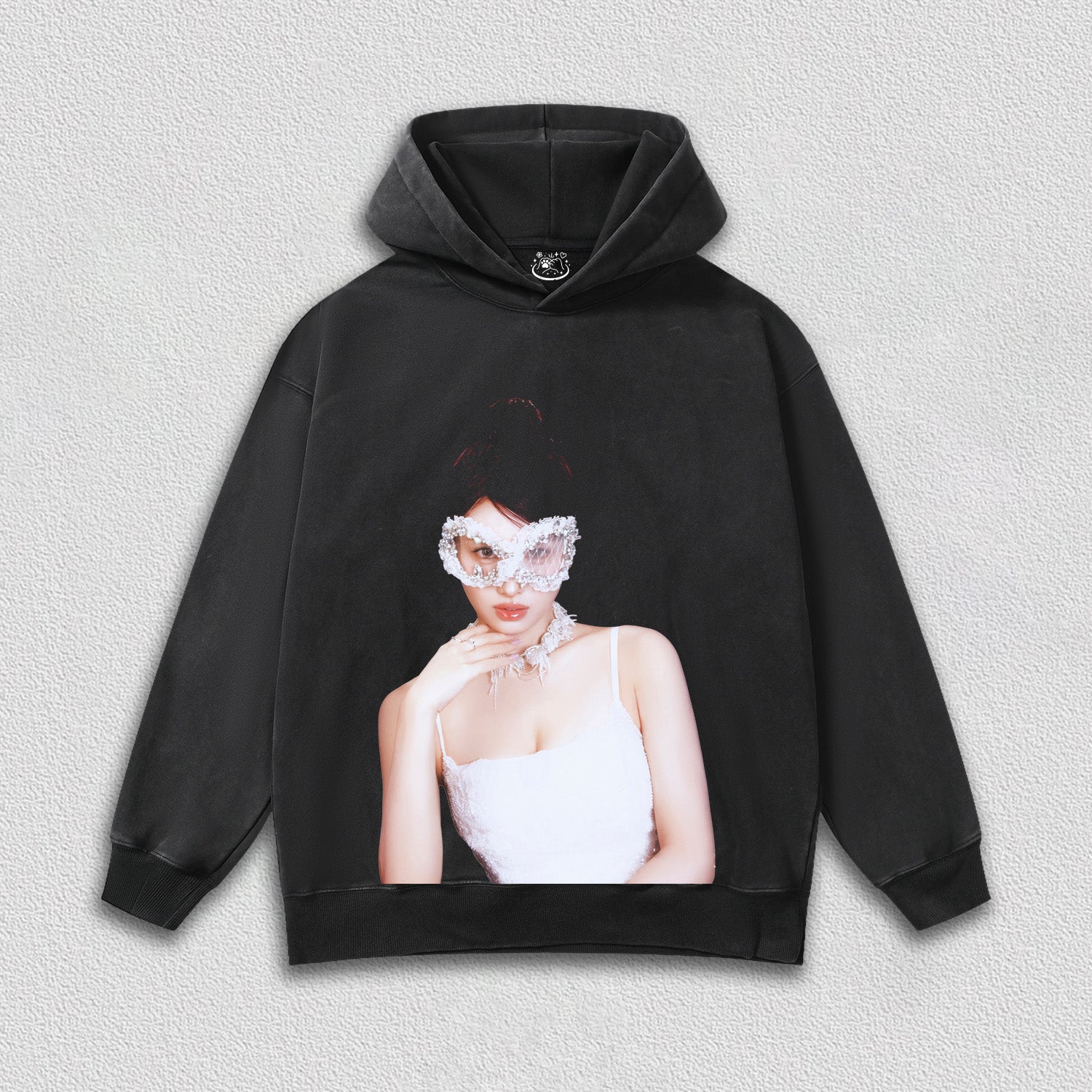 MOMO HOODIES 12.1