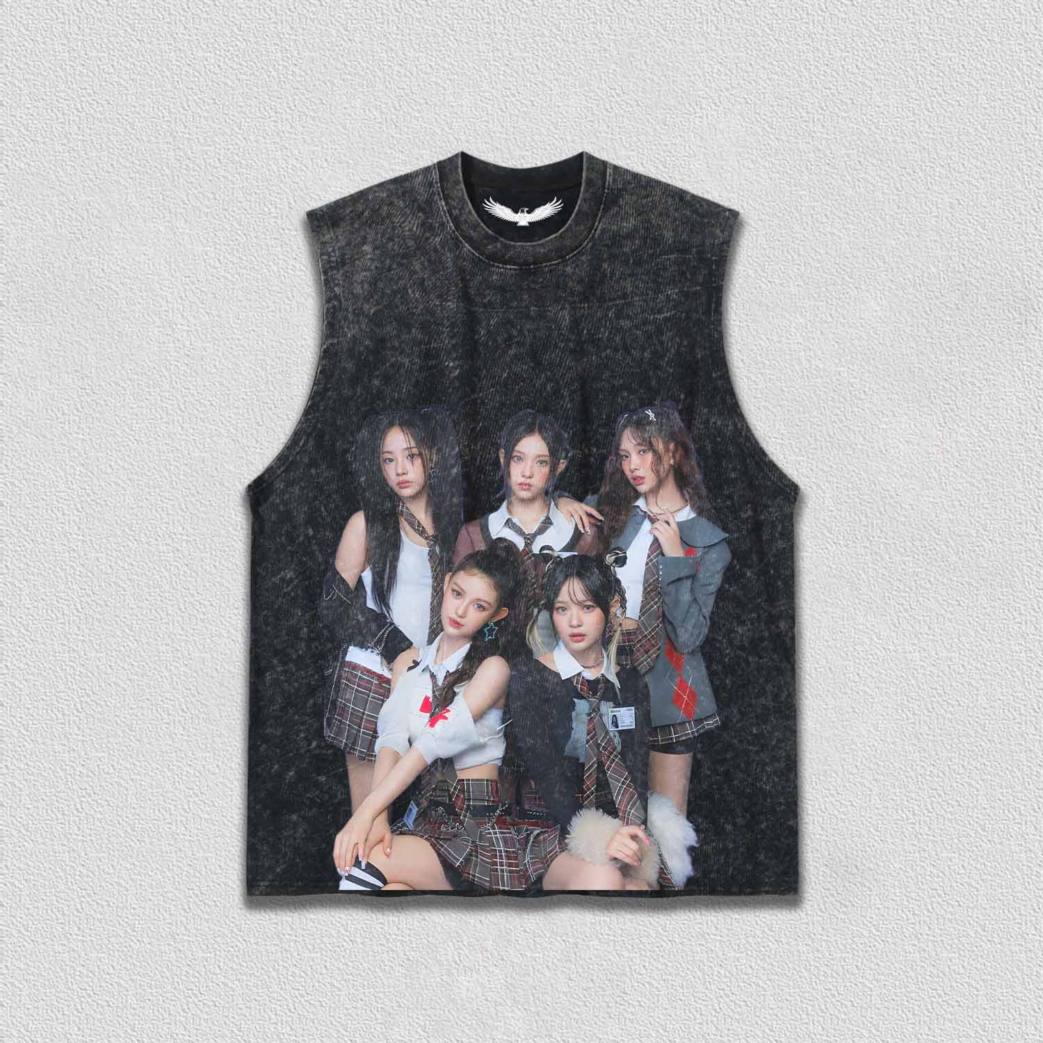 VINTAGE TANK TOP | NEWJEANS S4