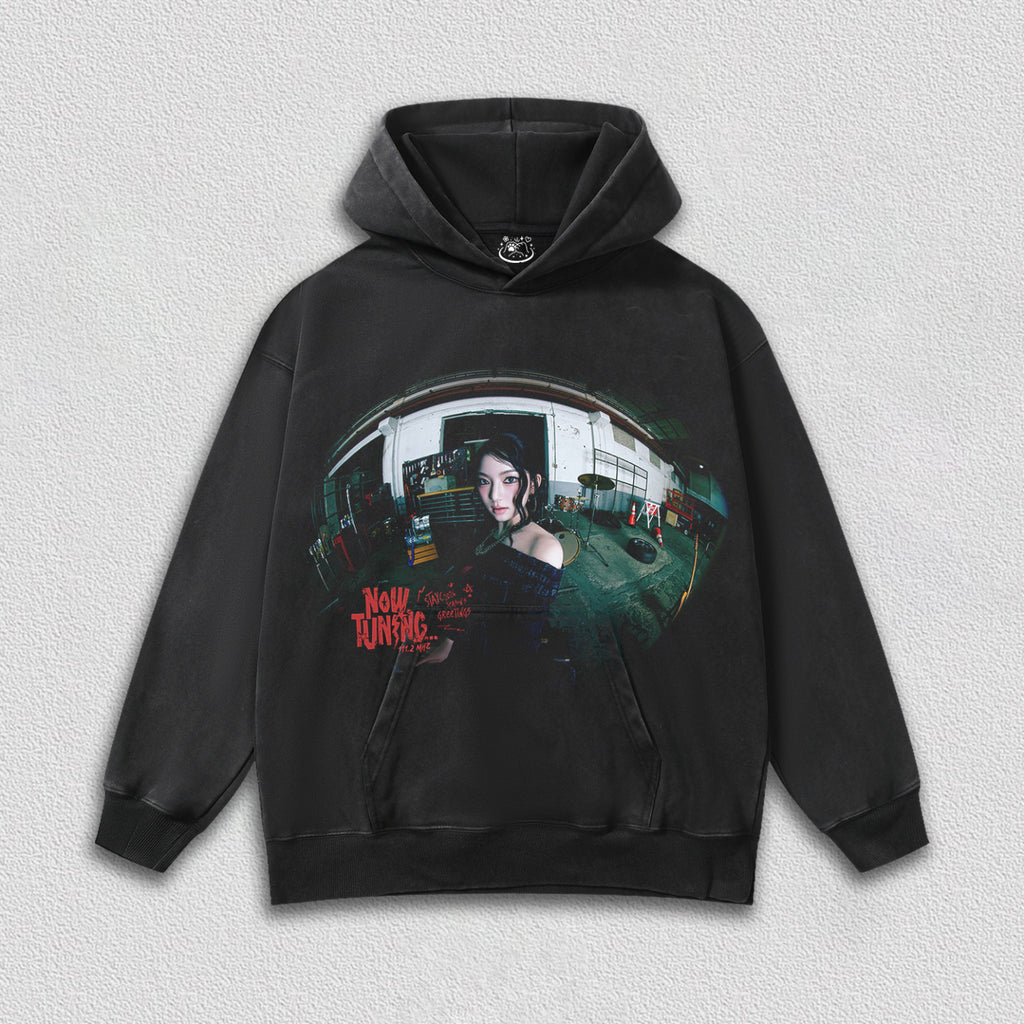 STAYC ISA-Now Tuning 111.2 MHz HOODIES