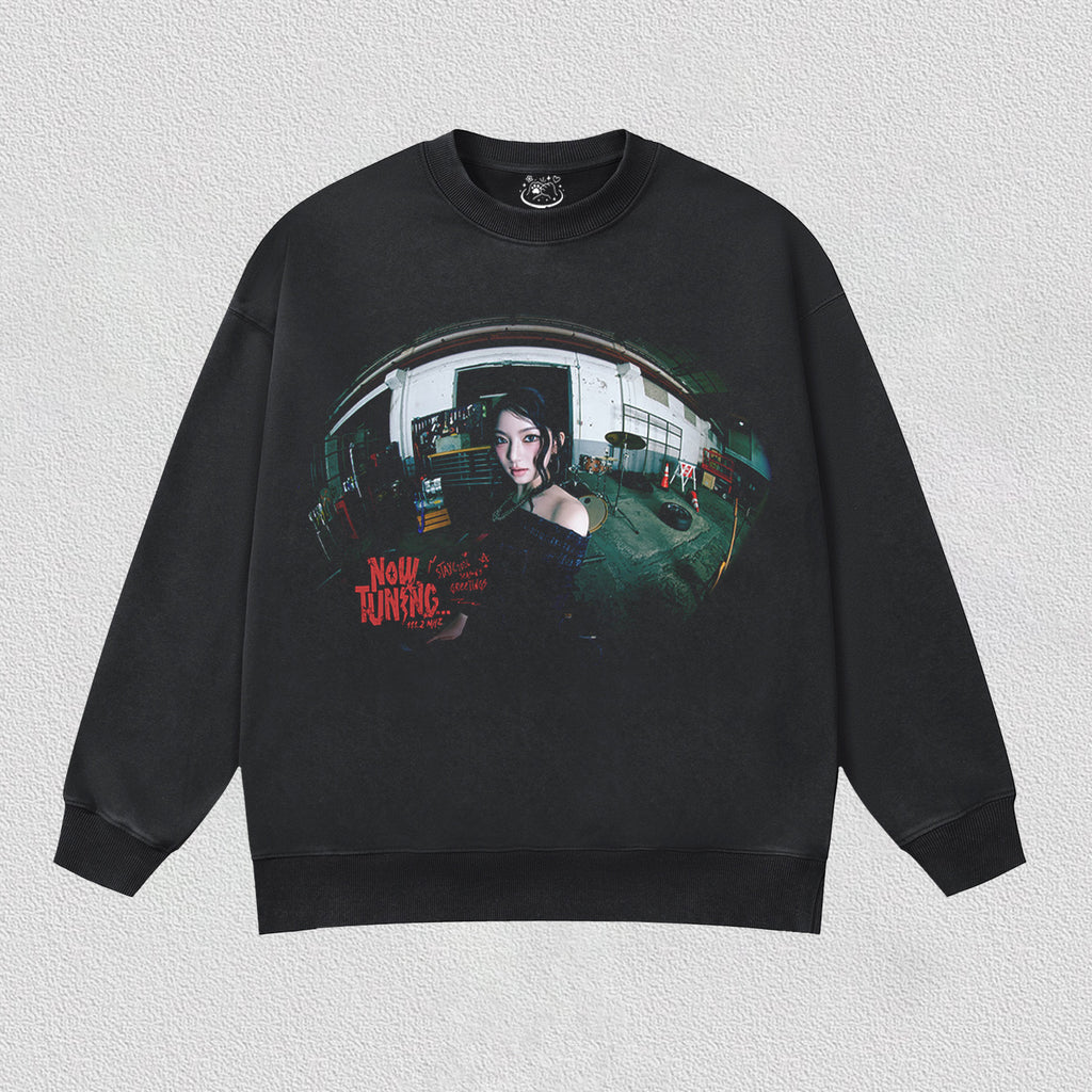 STAYC ISA-Now Tuning 111.2 MHz HOODIES