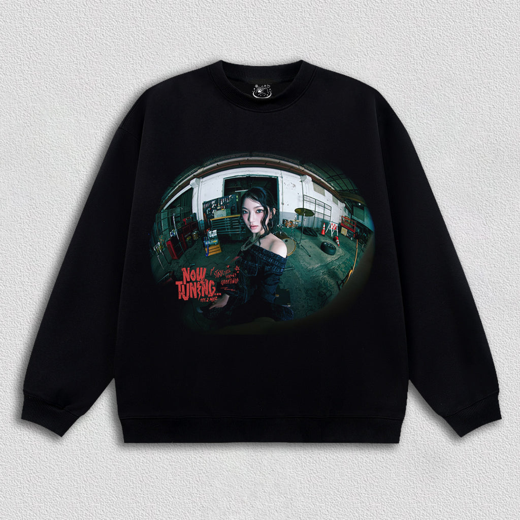 STAYC ISA-Now Tuning 111.2 MHz HOODIES