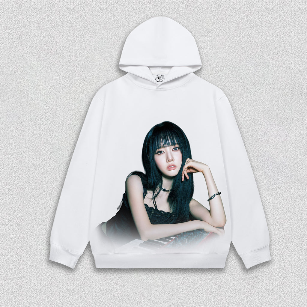 STAYC Sieun-Now Tuning 111.2 MHz HOODIES