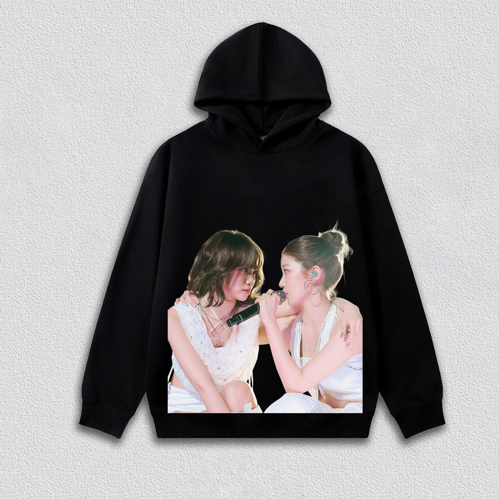 LE SSERAFIM chaewon and  kazuha