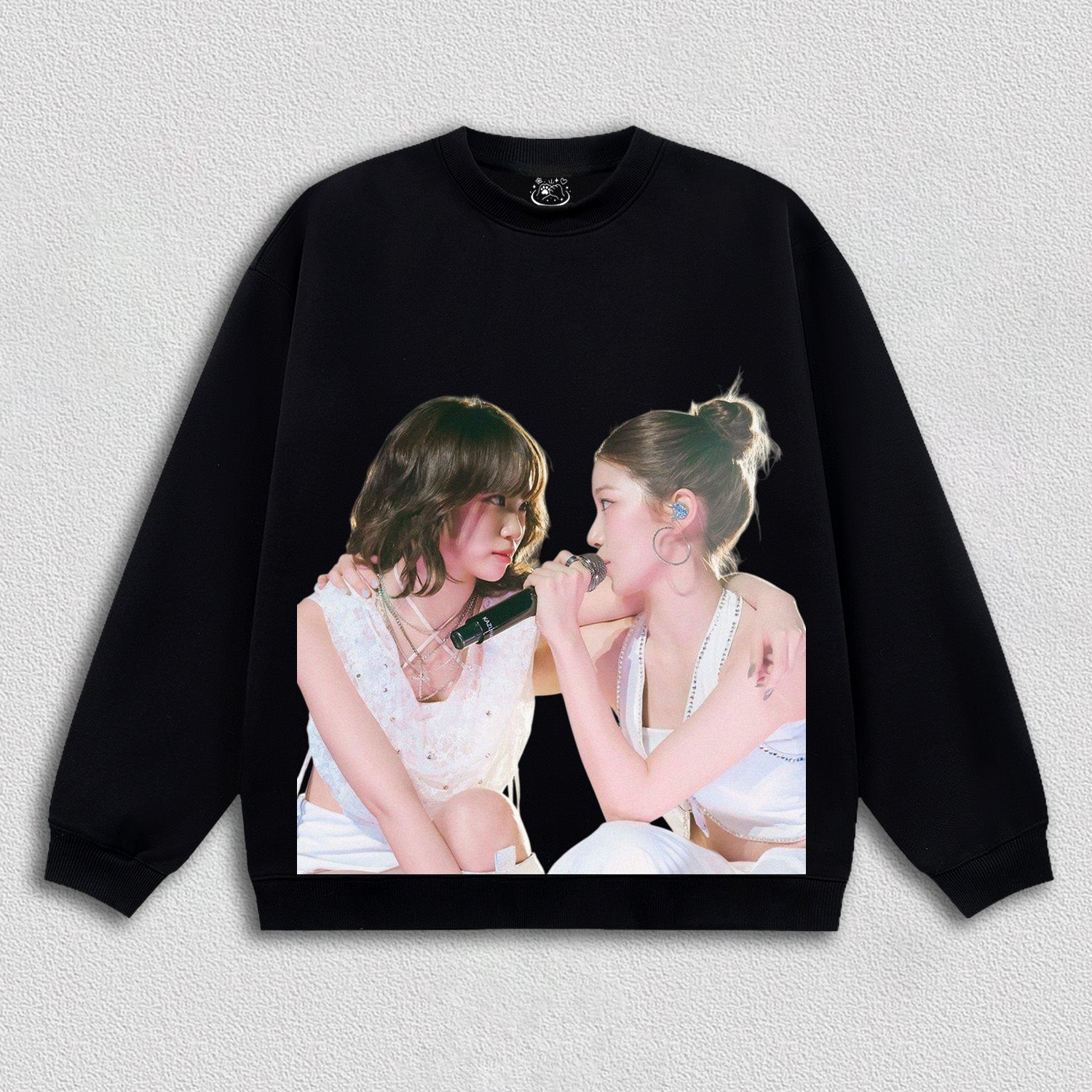 LE SSERAFIM chaewon and  kazuha