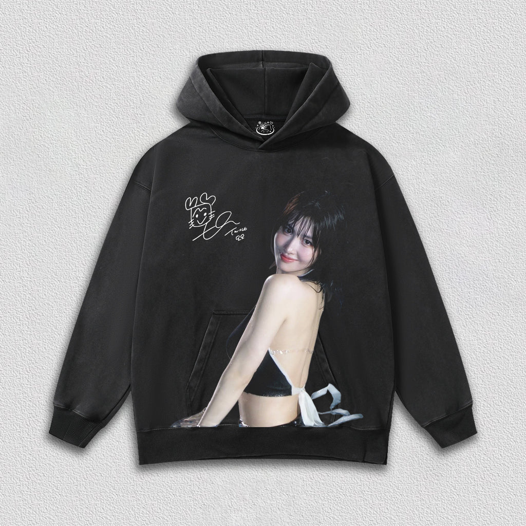 TWICE momo HOODIES-1